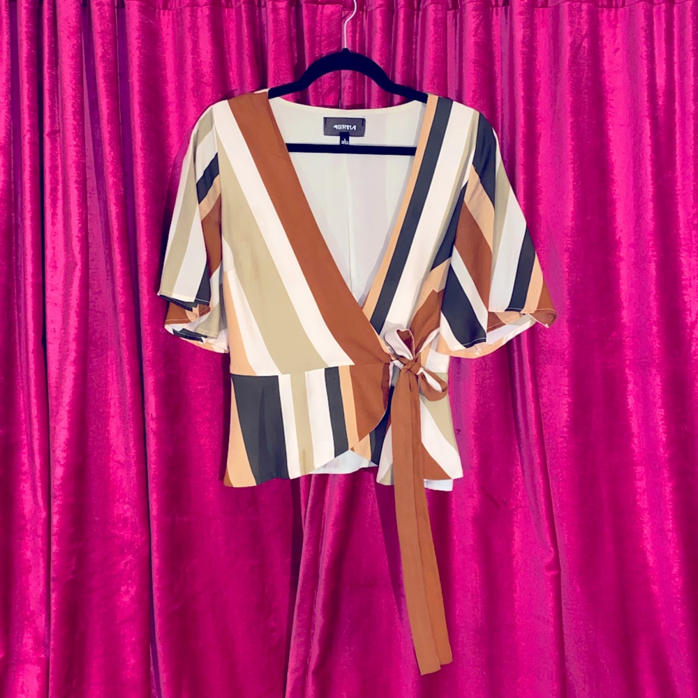 4S13NNA | Striped Wrap Top